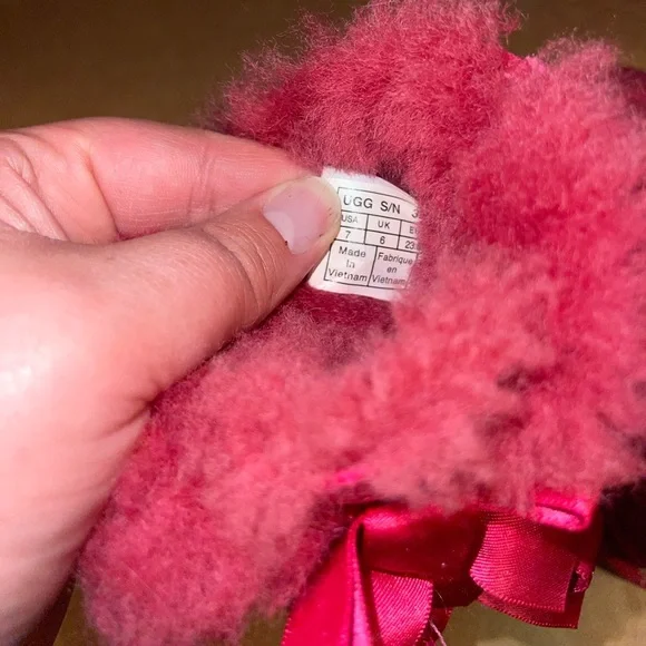 UGG 7C Hot Pink Bailey Bow II Boot Sheepskin - Picture 9 of 11
